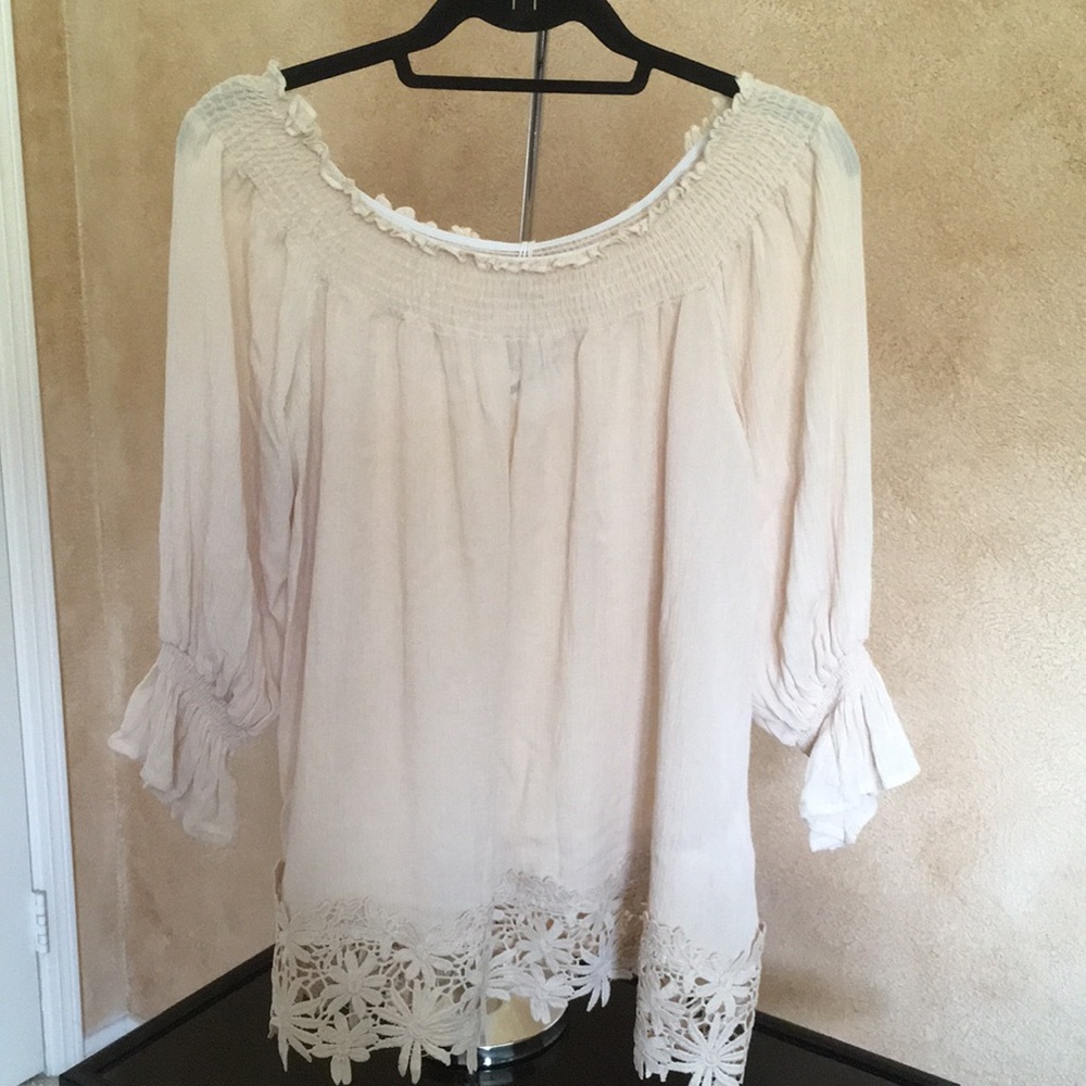 NWT OFF THE SHOULDER TOP